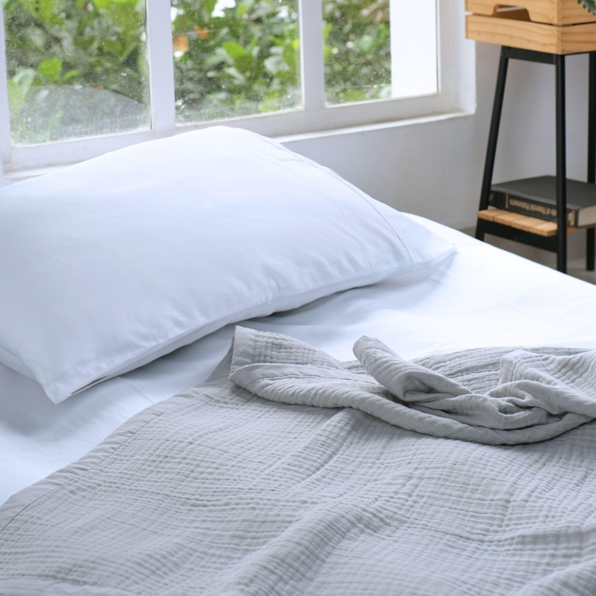 Salt Earth 100% Cotton Muslin Blanket, Gauze Blanket 55"X75" Twin, 6 Layered for Couch, Bed, Living Room, Home, Lightweight & All Season Blankets & Throws, Easy wash, Skin Friendly (Dress Blue/Print)