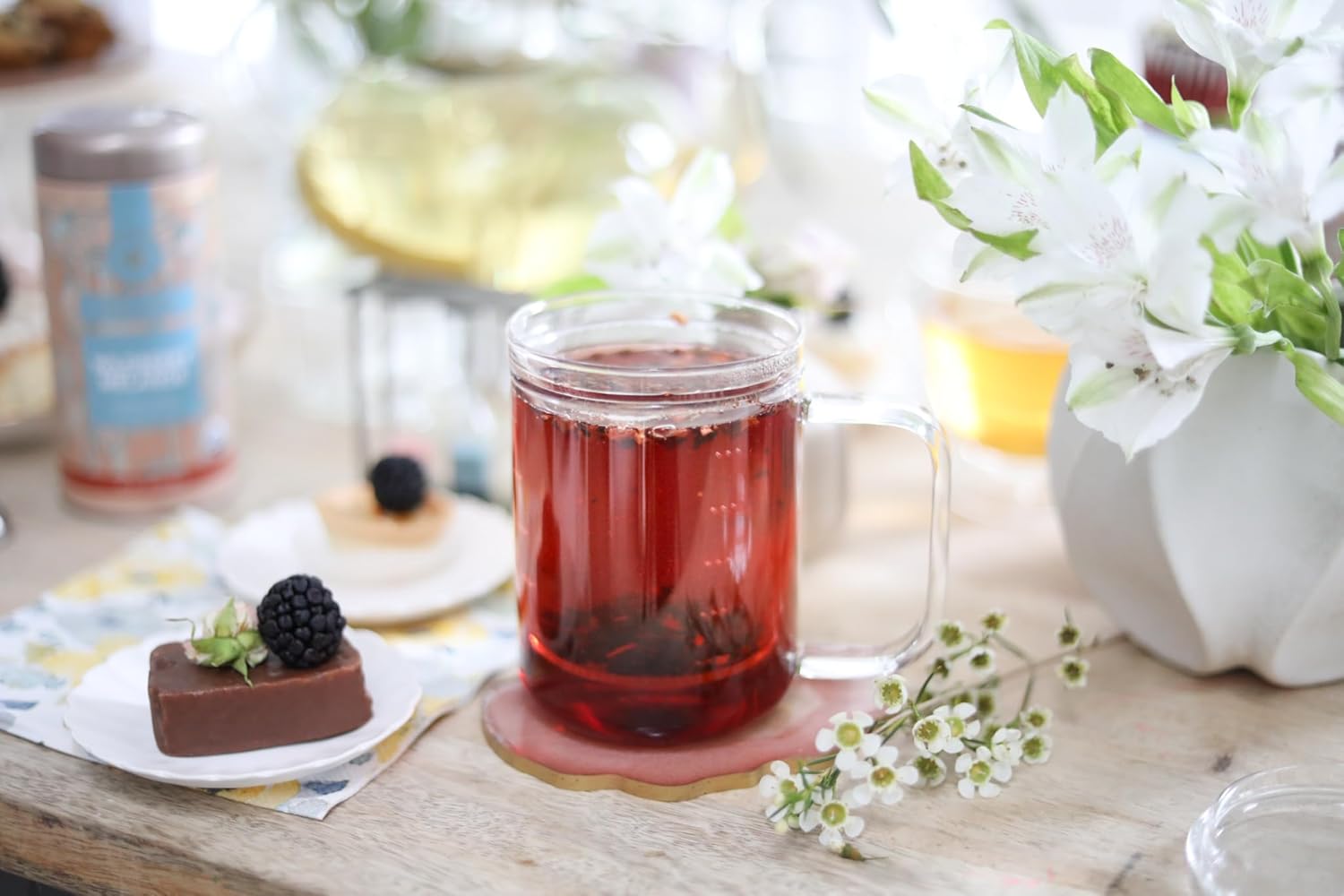 Teabloom Loose Tea Microdot Glass Mug with Lid – 12oz Single-Serve Borosilicate Glass Cup with Infuser for Hot and Cold Beverages