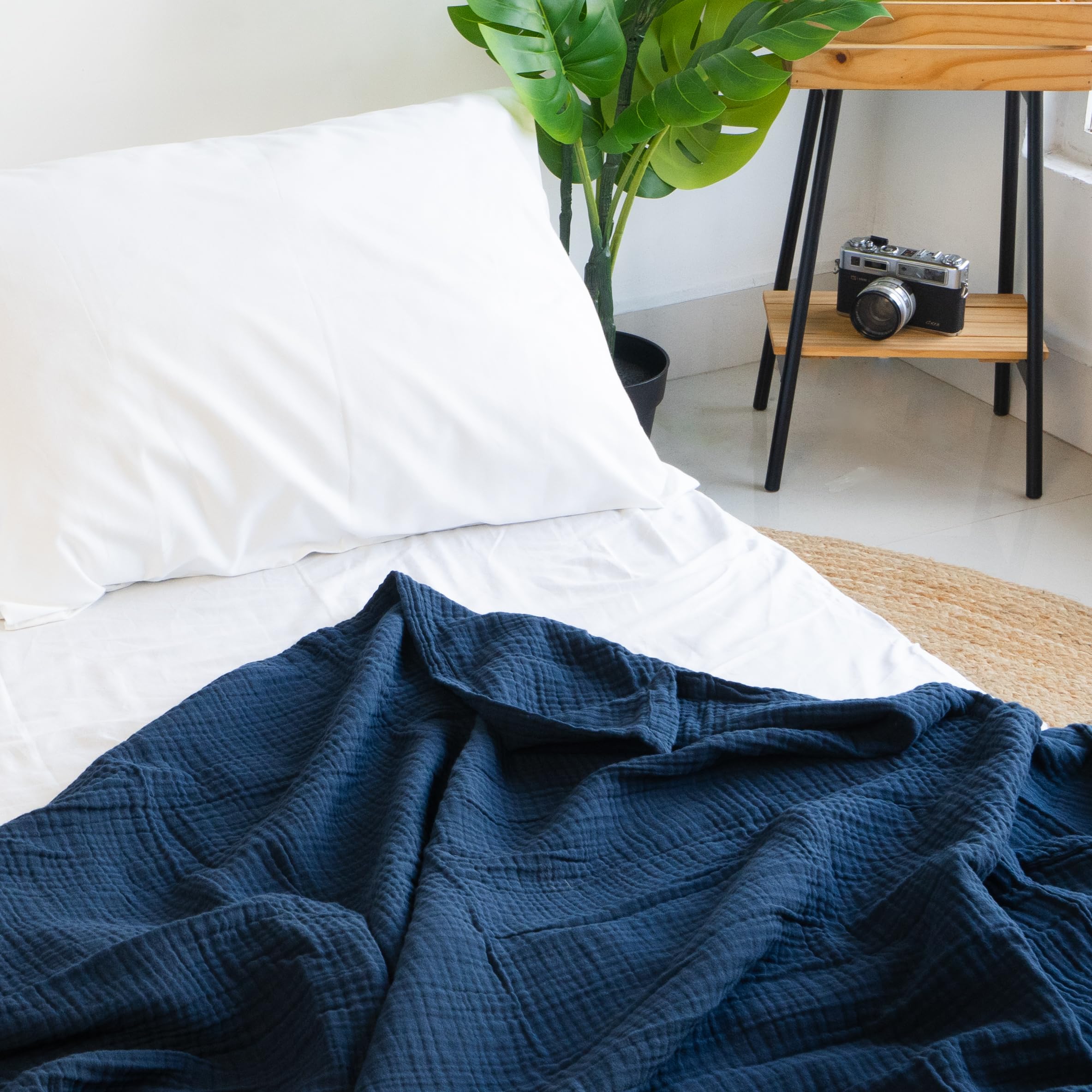 Salt Earth 100% Cotton Muslin Blanket, Gauze Blanket 55"X75" Twin, 6 Layered for Couch, Bed, Living Room, Home, Lightweight & All Season Blankets & Throws, Easy wash, Skin Friendly (Dress Blue/Print)