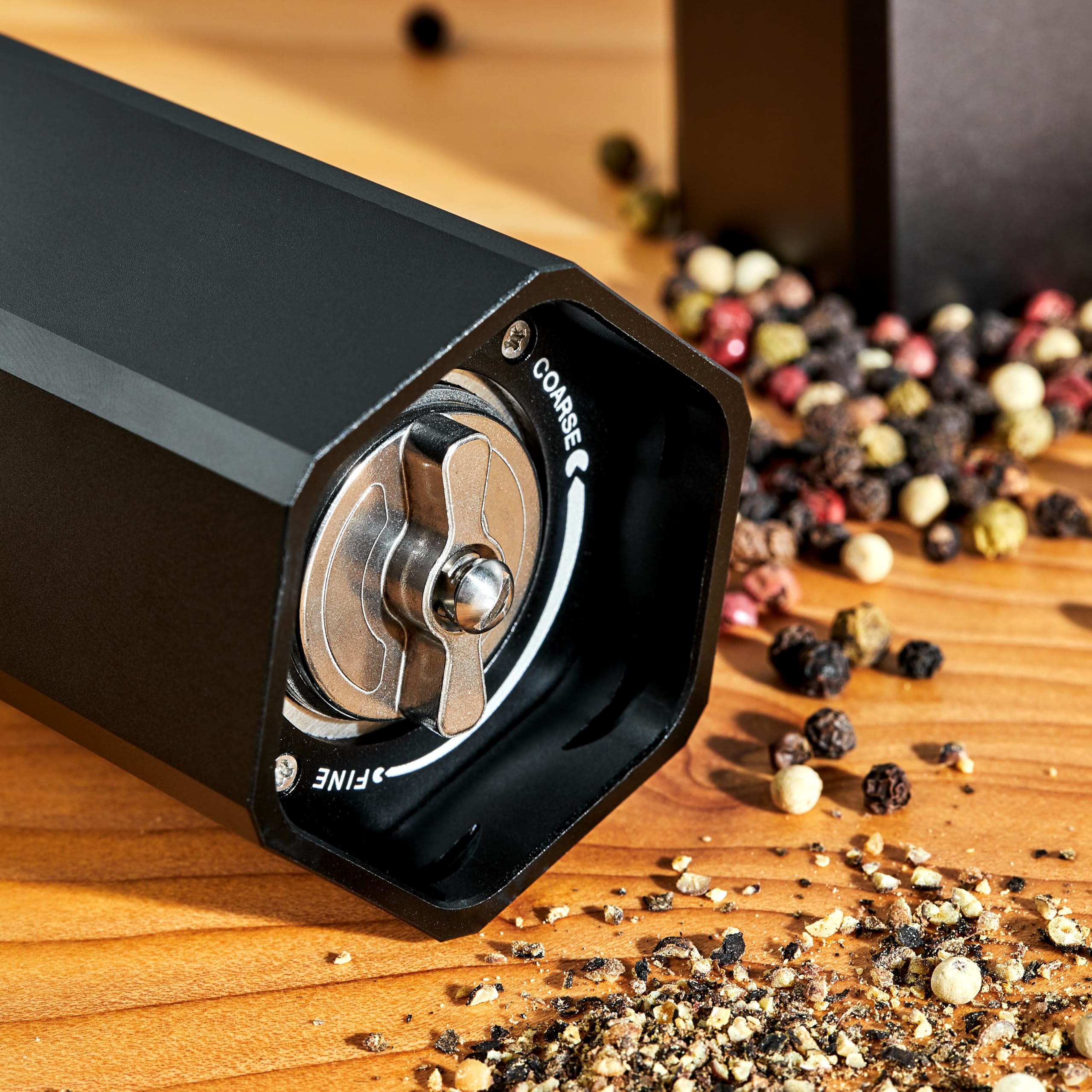 HexClad Salt and Pepper Mill Set with Adjustable Professional Grinders and No-Mess Caps